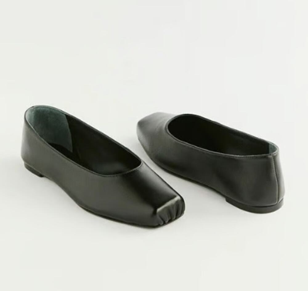 Reformation Mikayla Black Leather Square Toe Flats Sz 9